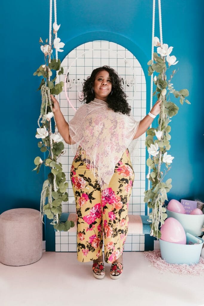 What to Wear With Palazzo Pants for Plus-sized Women: 12 Ways to Slay ...