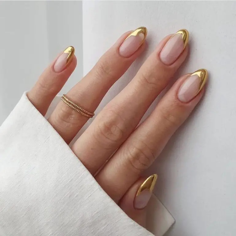 22 Acrylic Ideas to Steal the Spotlight on New Year’s Eve: Showstopper Nails