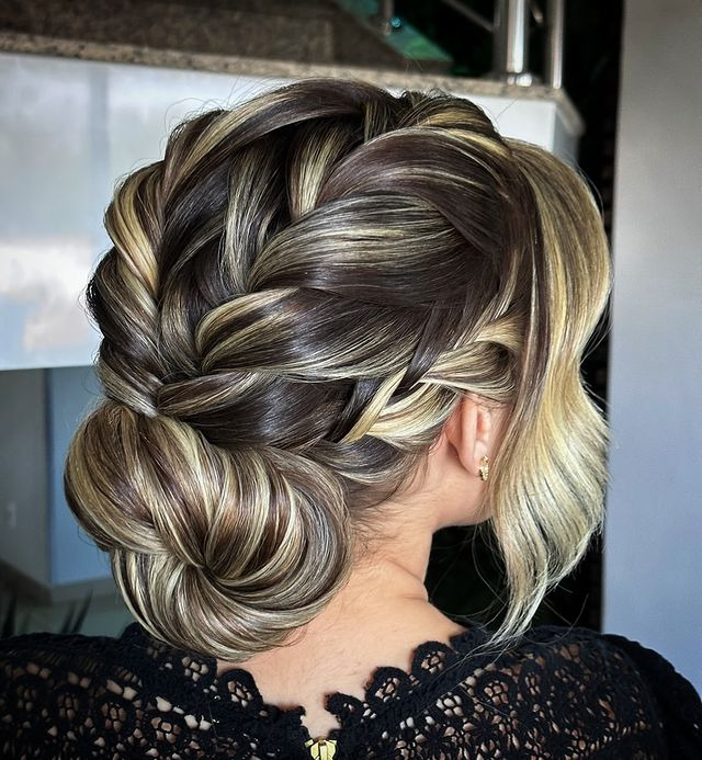 27 Creative Side Ponytail Ideas You’ll Love: Flirty and Fun
