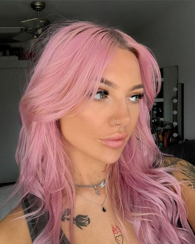 43 Pink Hair Ideas to Experiment: From Pastel to Punk