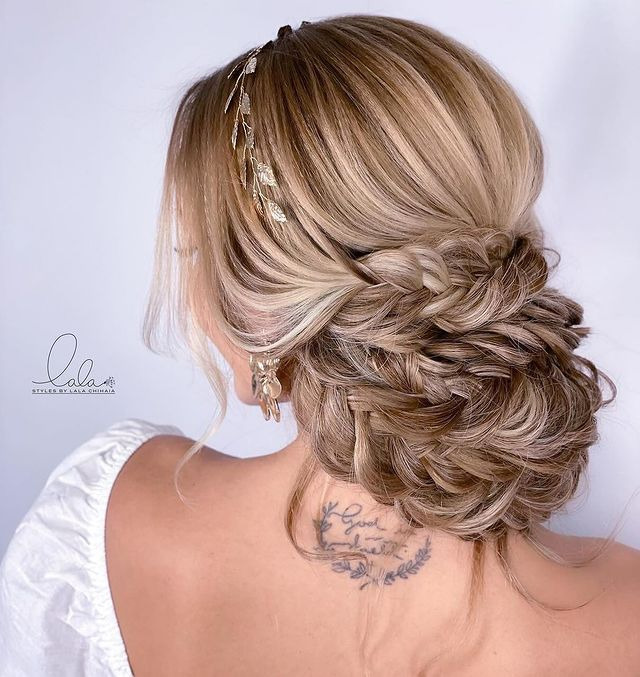 48 Dazzling Prom Updos to Complement Your Dress and Personality