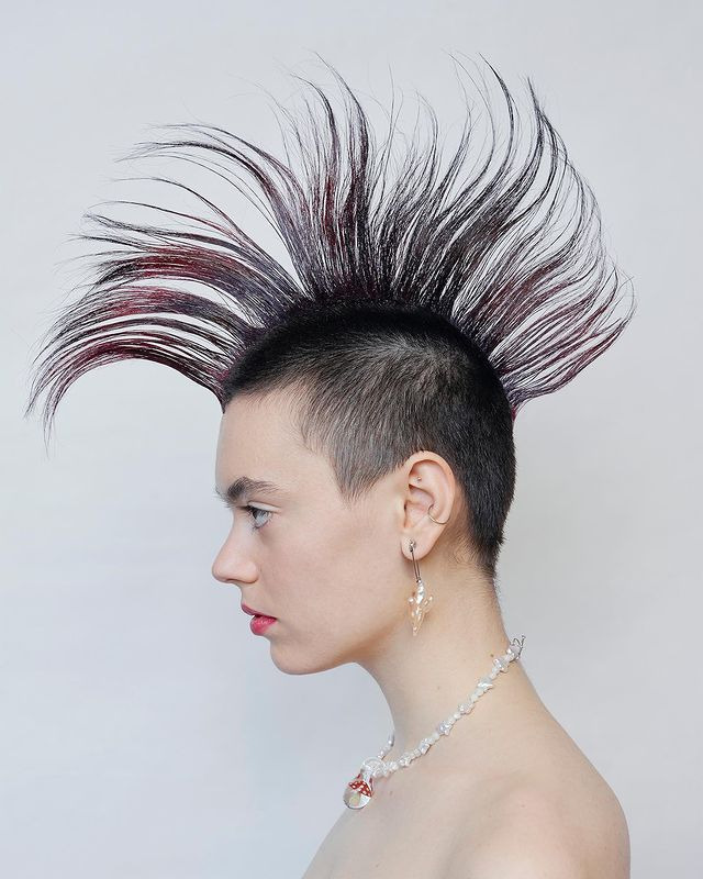 37 Edgy Mohawk Hairstyles That Will Make You Stand Out