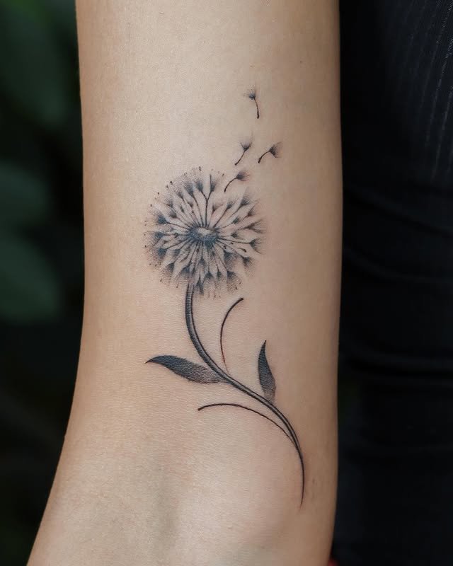 26 Prettiest Flower Tattoo Ideas You’ll Love: Petals & Ink