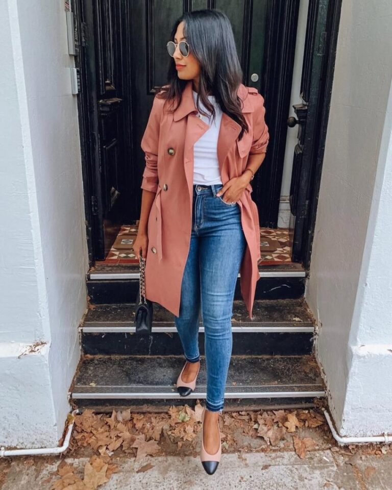 21 Emily in Paris-Inspired Outfits That Scream Effortless French-Girl Chic